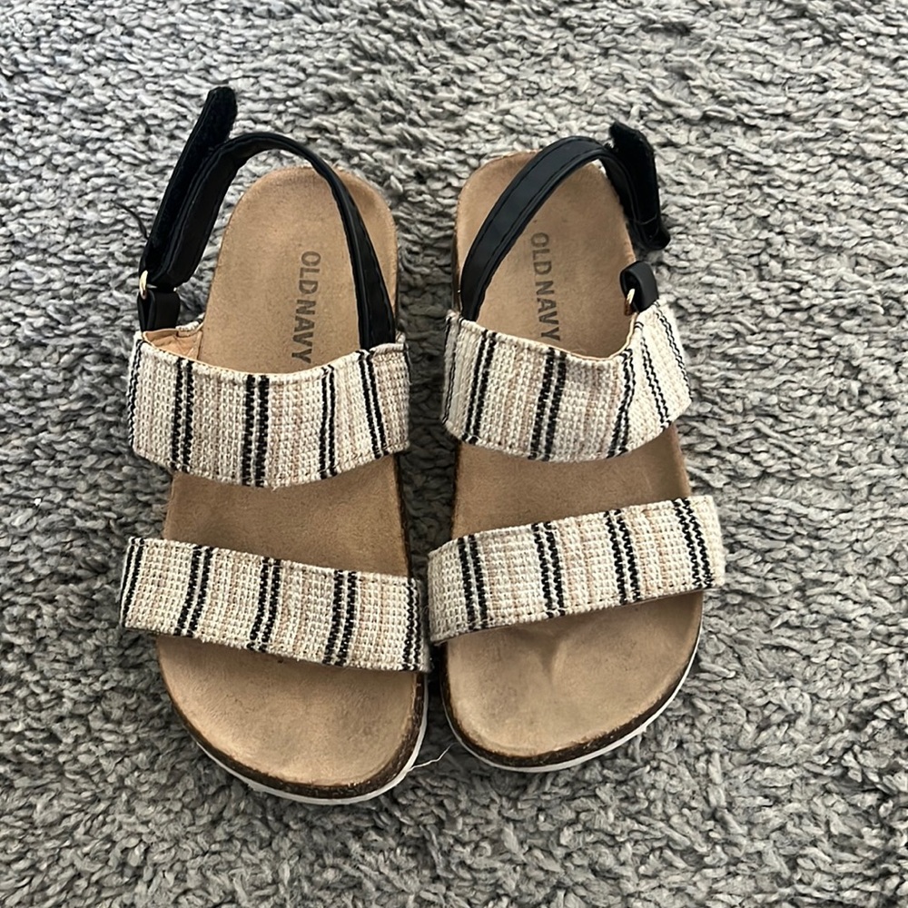 Old navy sandals size 12
